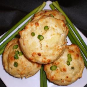 Cheese and Chives Muffins With a Gooey Topping_image