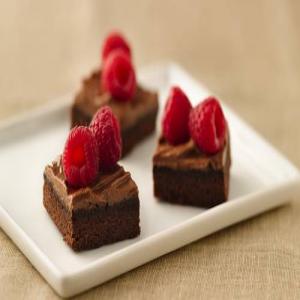 Berry-Topped Brownie Bites_image