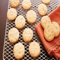 Easy Pecan Shortbread Cookies_image