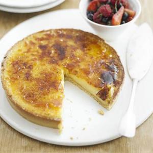 Lemon tart with summer berries_image