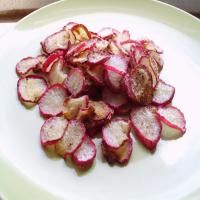 Crispy Baked Radish Chips (Low Fat/Low Carb) image