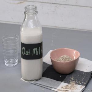 Homemade Oat Milk_image