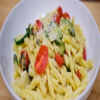 Pasta with Zucchini, Tomatoes and Fresh Basil_image