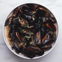 25-Minute Mussels In White Wine Recipe by Tasty_image