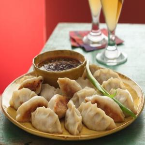 Pork Pot Stickers with Chipotle Honey Sauce_image