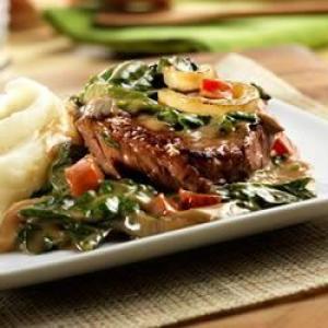 Beef Sirloin Steak with Baby Spinach_image