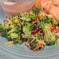Broccoli and Cranberry Salad_image