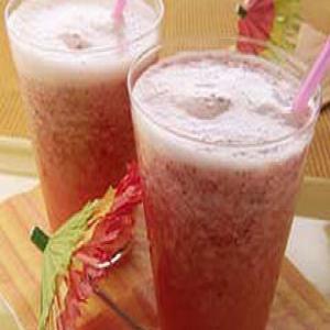 Strawberry-Lemonade Summer Slushies_image