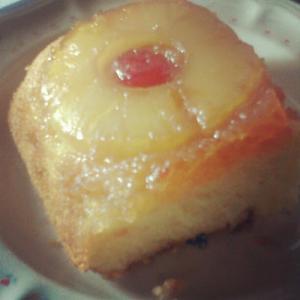 Easy Pineapple Upside Down Cake Recipe - (4.5/5)_image