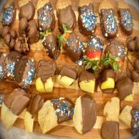 Chocolate Dipped Potato Chips_image