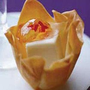 Mini Cream Cheese and Pepper Jelly Phyllo Cups_image
