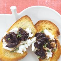 Goat-Cheese Crostini with Fig Compote image