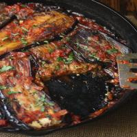 Turkish Eggplant Casserole with Tomatoes (Imam Bayildi) - See more at: http://feedmephoebe.com/2014/07/meatless-monday-turkish-eggplant-casserole-recipe-tomatoes-imam-bayildi/#sthash.AYWXfYfD.dpuf Rec image