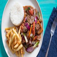 Lomo Saltado (Peruvian Stir-Fried Beef With Onion, Tomatoes, and French Fries) Recipe_image