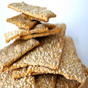 Sesame Cornmeal Crackers_image