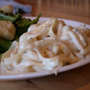 Thick and Creamy White Sauce image