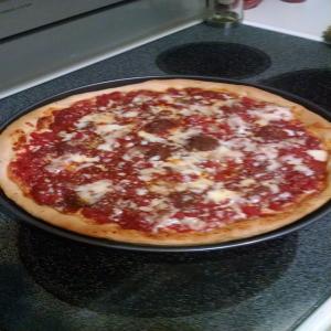 Bobby Flay's Chicago Deep-Dish Pizza Dough; Throwdown Recipe_image