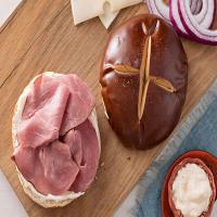 Pretzel Roll-Bavarian Beef Sandwich_image