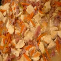 Classic French Chicken in White Wine Sauce_image