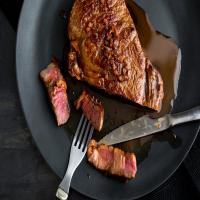 Steak With Ginger Butter Sauce_image