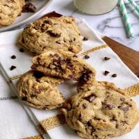Thick Chewy Chocolate Chip Cookies_image