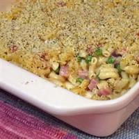 Macaroni and Cheese with Ham, Peas and Shallots_image