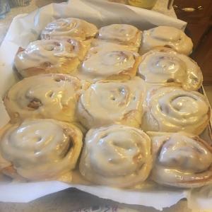 Screamin' Cinnamon Rolls With Cream Cheese Frosting image