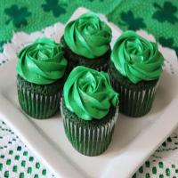 Gayle's Green Velvet Cupcakes_image