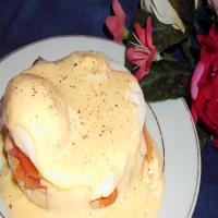 Eggs Benedict for Two - With Smoked Salmon_image