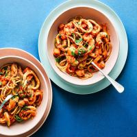 Healthy seafood spaghetti image