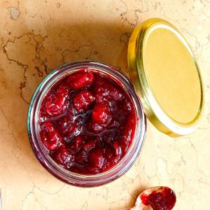 Mulled wine & cranberry jam image