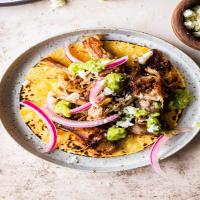 Beer-Braised Carnitas Tacos_image