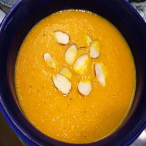 Carrot With Toasted Almond Soup_image