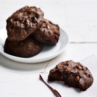 Chocolate-Chocolate Chip Cookies with Pecans_image
