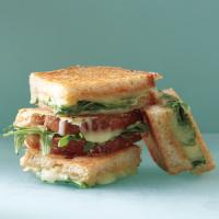Parmesan-Crusted Grilled Cheese_image