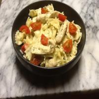 Grilled Chicken and Pesto Farfalle_image