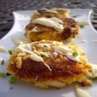 Spicy Crab Cakes With Key Lime Mustard Sauce_image