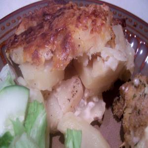 Blue Cheese and Cheddar Scalloped Potatoes image