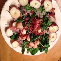 Spinach Salad W/ Pan-Seared Scallops and Warm Bacon Dressing_image