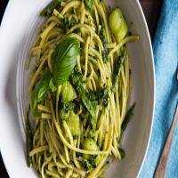 Pesto Pasta With Potatoes and Green Beans Recipe_image
