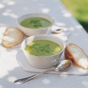 Garden and Snap Pea Soup with Vidalia Onions_image