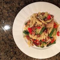 Asparagus, Chicken, and Pecan Pasta_image