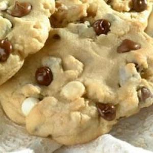 Jumbo 3-Chip Cookies_image