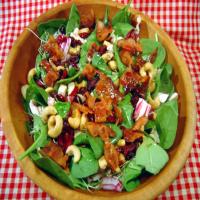 Spinach Salad With Bacon and Cashews_image