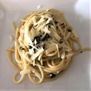 Garlic and Basil Pasta Sauce_image