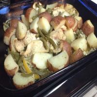 Garlic & Lemon Chicken With Green Beans & Red Potatoes_image