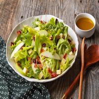 Mixed Green Salad with Apples_image