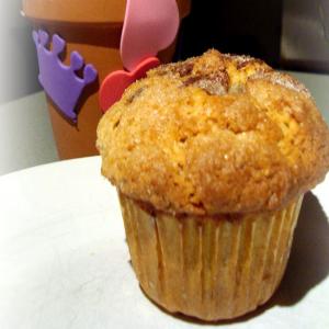 Easy Peanut & Chocolate Chip Muffin Cakes_image