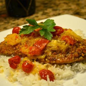 Almond Crusted Chicken with Tomato Citrus Sauce_image