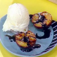 Balsamic Glazed Grilled Plums with Vanilla Ice Cream_image